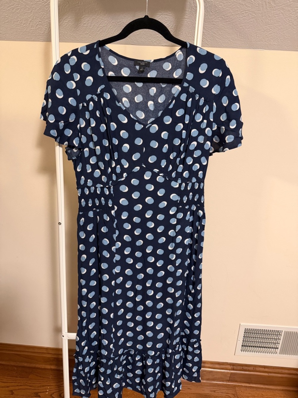 Ann Taylor polka dot blue dress v-neck long  cap sleeves - Sz Large Petite